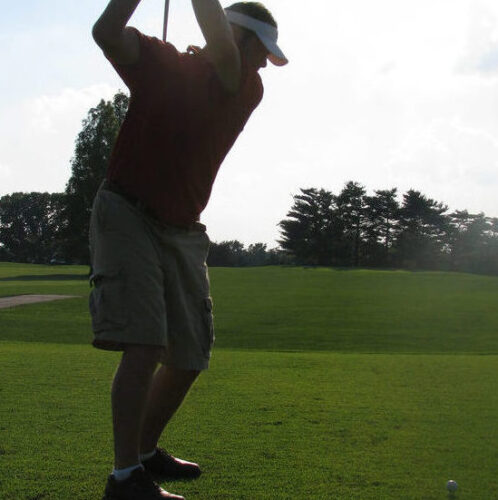 左肩甲骨を回せばゴルフが楽になる！　その理由とは？